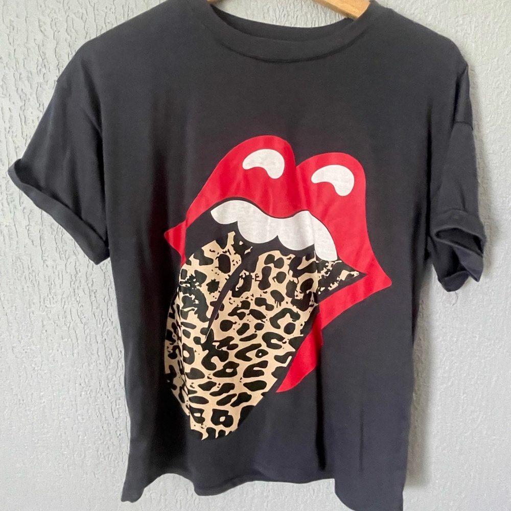 Small rolling stones t shirt